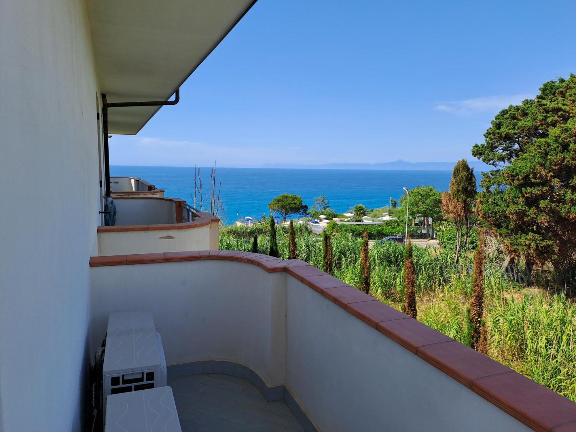 Terrazza Michelino Apartment Parghelia Ngoại thất bức ảnh