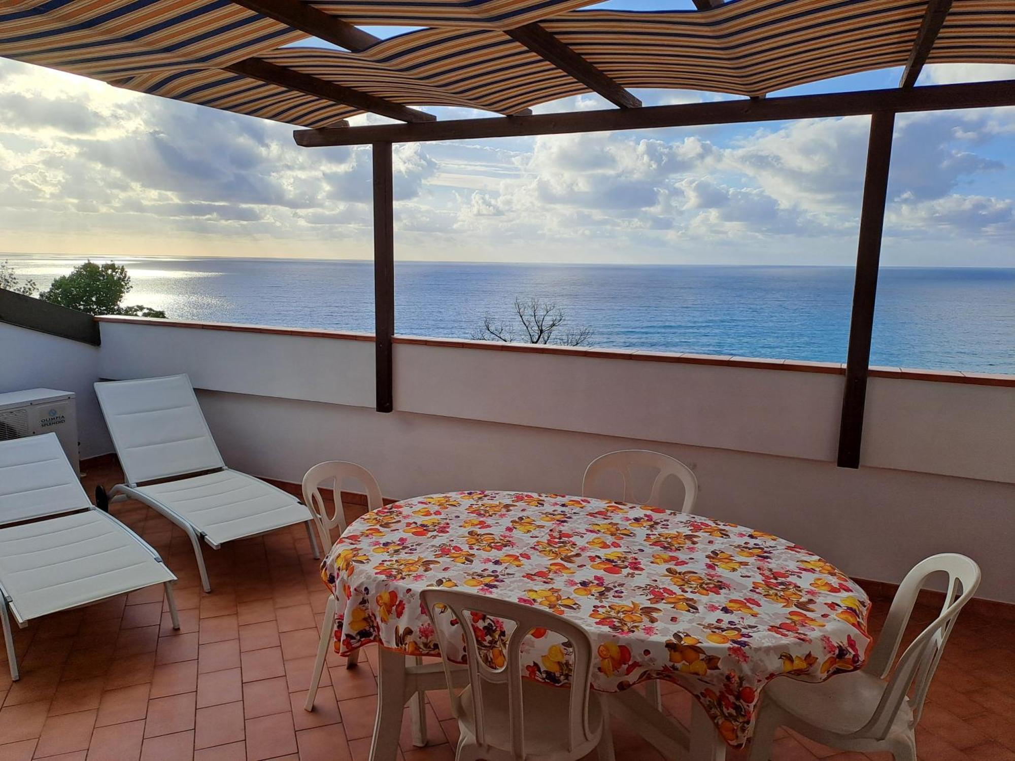 Terrazza Michelino Apartment Parghelia Ngoại thất bức ảnh